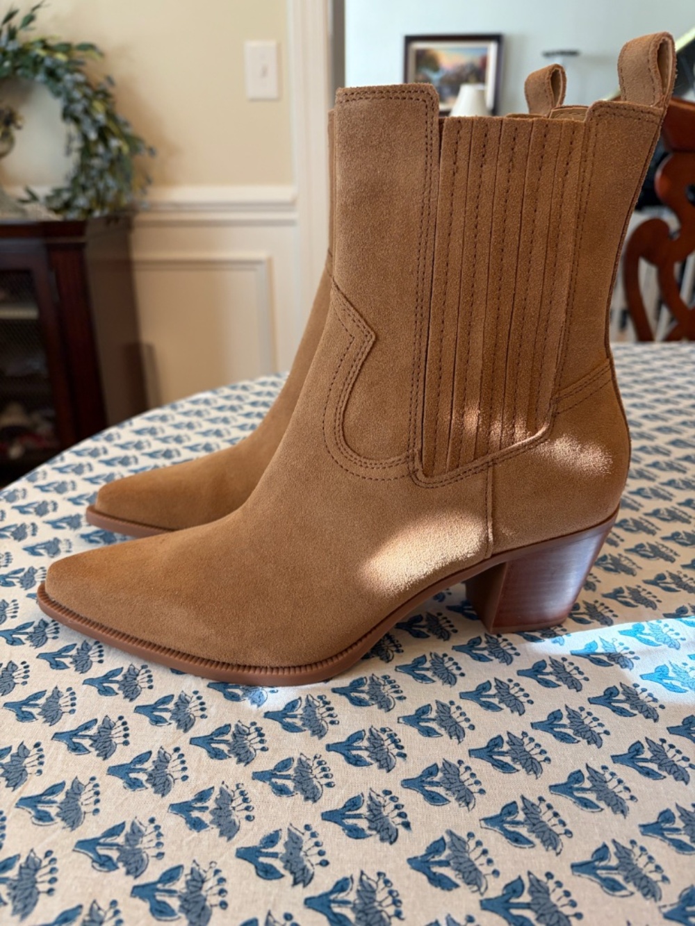 Dolce Vita Suede Western Style Light Brown Ankle Boots Size 7.5 New Condition - Picture 9 of 9
